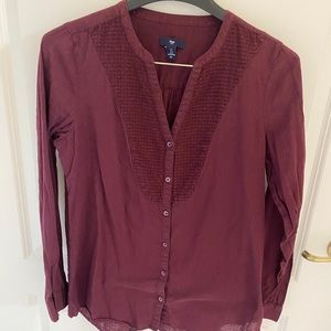 Women’s small top.